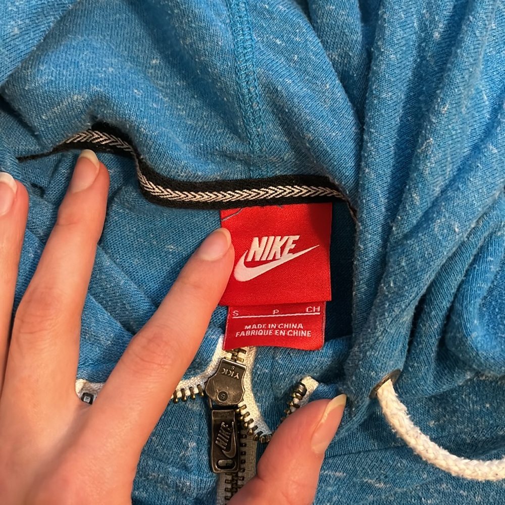 Nike hoodie - Picture 2 of 2